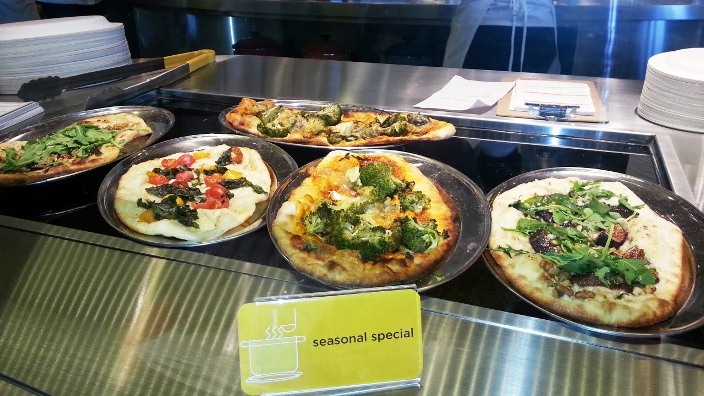 lemonade Cafeteria Line 03